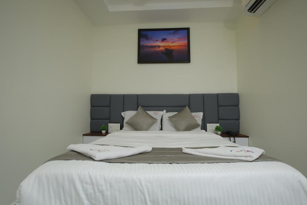 Radha Rani Residency Hotel Khammam Exterior photo